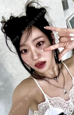 KISS OF LIFE Official Fancafe Event JULIE photocard image
