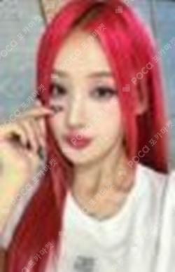 KISS OF LIFE x EVERLINE POP-UP STORE ACRYLIC GRIPTOK BELLE photocard image