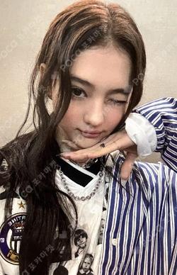 MY EYES OPEN VVIDE OLIVE YOUNG ELLA photocard image