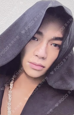 FAMOUS FAMOUS ver. TARZZAN photocard image