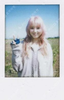 The Chronicles of NMIXX: How to Catch Aurora SOUND WAVE JIWOO photocard image