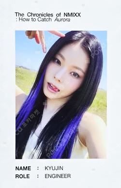 The Chronicles of NMIXX: How to Catch Aurora SPECIAL TRADING CARD KYUJIN photocard image