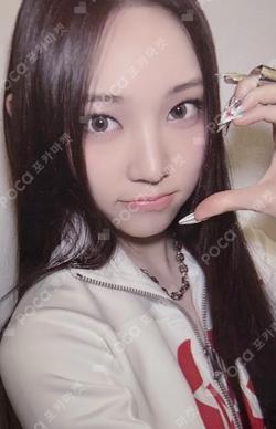 FAMOUS FAMOUS ver. YOUNGSEO photocard image
