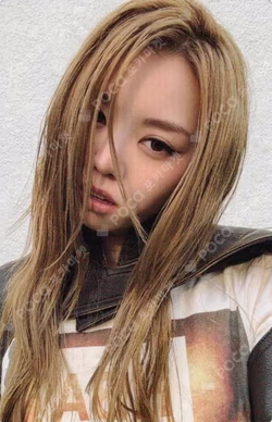 FAMOUS EVERLINE BAILEY photocard image