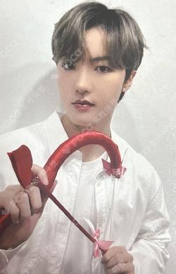 HOUSE OF TRICKY : SPUR MUSICART JUNGHOON photocard image