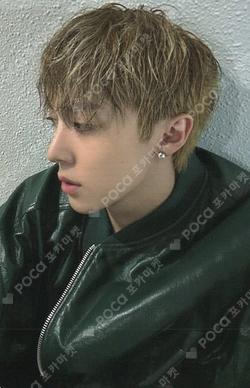 FAMOUS EVERLINE LUCKY DRAW WOOCHAN photocard image