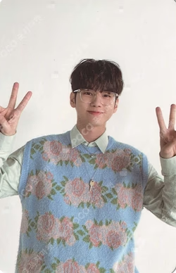 ONG SEONG WU 2ND FAN MEETING [RE:MEET] PHOTO CARD SET