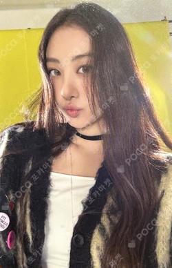 MY EYES OPEN VVIDE Walmart Exclusive GAWON photocard image