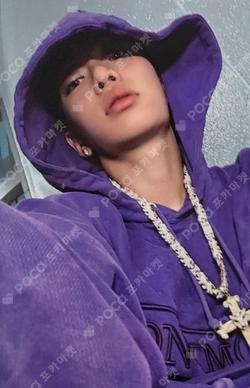 FAMOUS EVERLINE LUCKY DRAW TARZZAN photocard image
