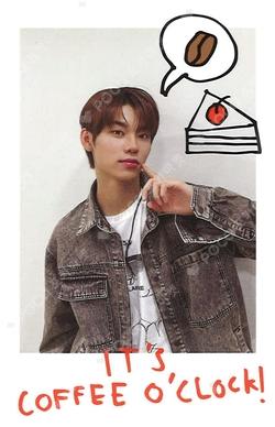 EVNNE FANMEETING 2024 EVNNEING-PRESSO RANDOM POLAROID PACK LEEJEONGHYEON photocard image