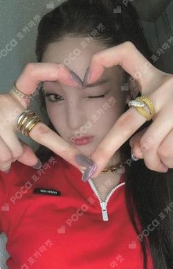 FAMOUS EVERLINE LUCKY DRAW ANNIE photocard image