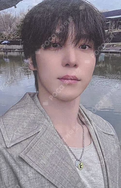 Billboard Artist : ATEEZ Edition KQ SHOP YUNHO photocard image