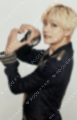 BTS WORLD TOUR ‘LOVE YOURSELF: SPEAK YOURSELF’- JAPAN EDITION MINI PHOTO CARD V photocard image