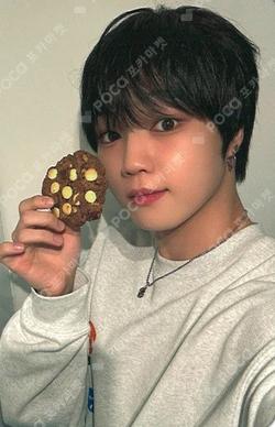 YOUNI-T WHOSFAN EUNHO photocard image