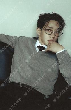 From Real to Surreal Platform ver. REAL A VER. LEE GI KWANG photocard image