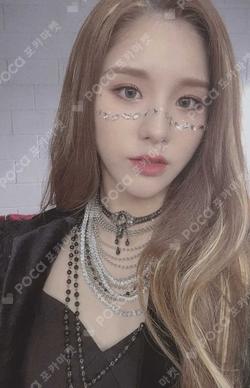 LOONATHEWORLD : Midnight Festival Photocard Set HeeJin photocard image