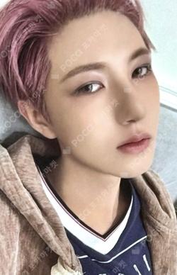 Go Back To The Future Digipack Ver. RENJUN photocard image