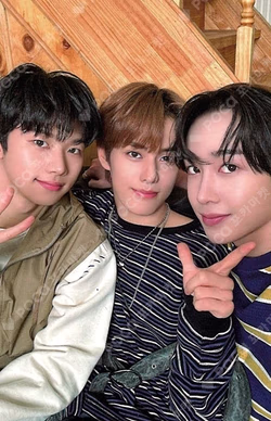 2025 SEASON'S GREETINGS