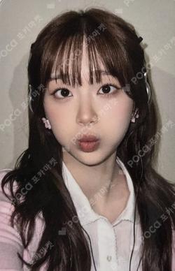 Only cry in the rain MINIRECORD Chuu photocard image