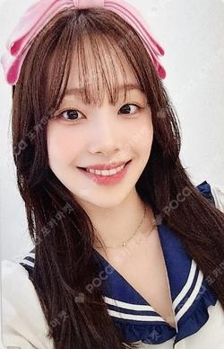 Only cry in the rain MUVVE Chuu photocard image