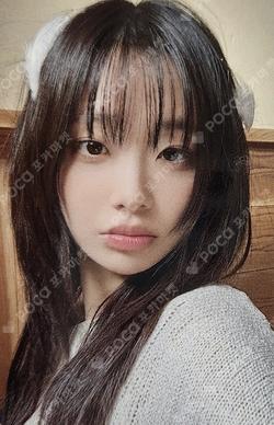 Only cry in the rain Platform ver. Gray ver. Chuu photocard image