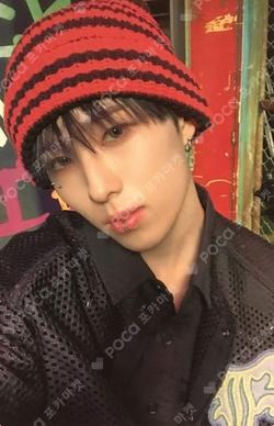 One Bite Standard Edition HYUI photocard image