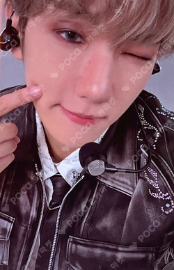 Essence of Reverie EVERLINE LUCKY DRAW BAEKHYUN photocard image