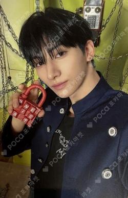 One Bite Limited Edition B YU photocard image