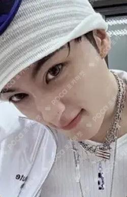 Go Back To The Future I AM THE FUTURE Ver. MARK photocard image