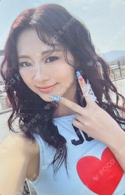TWICE TZUYU photocard image