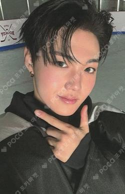 TREASURE 2025 SEASON’S GREETINGS the SameE DOYOUNG photocard image