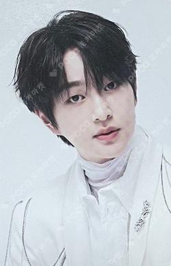 SHINee WORLD VII [E.S.S.A.Y] FORTUNE SCRATCH SET ONEW photocard image