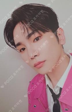 SHINee WORLD VI [PERFECT ILLUMINATION : SHINee'S BACK] DVD Key photocard image