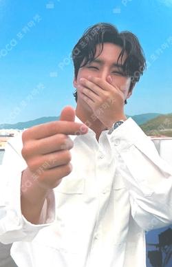 DAY6 4TH FANMEETING [PIER 10: All My Days] REWARD Young K photocard image