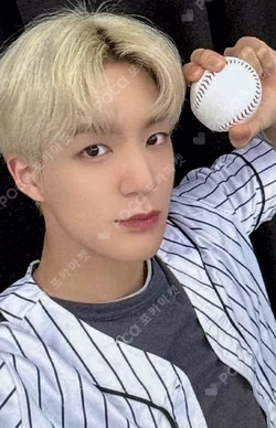 Go Back To The Future APPLEMUSIC LUCKY DRAW JENO photocard image