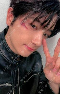 Unexpected Whoop Japan Store HYUNJAE photocard image