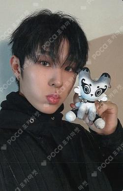 NALLINA HOOD ZIP-UP HYUI photocard image