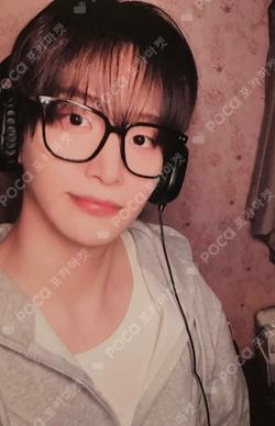 Dare to Crave BROADCAST JUNGMO photocard image
