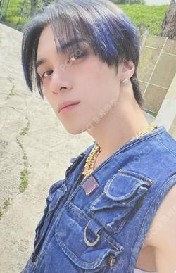 BIG BANDS OFF Ver. HENDERY photocard image