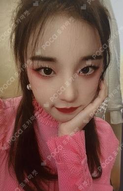 I burn FIRE ver. YUQI photocard image