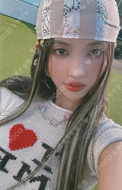 (G)I-DLE × TOWER RECORDS CAFE SOYEON photocard image