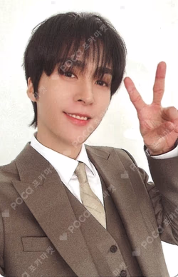 From Real to Surreal Platform ver. REAL A VER. SON DONG WOON photocard image