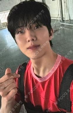 VANS DOWOON photocard image