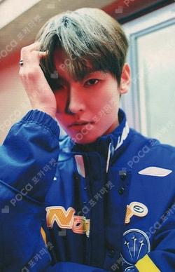LOVE RACE Limited INSEONG photocard image