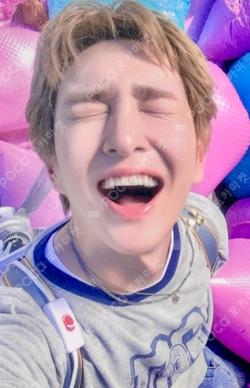 PERCENT SOUND WAVE LUCKY DRAW ONEW photocard image