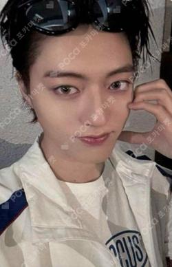 2025 TREASURE FAN CONCERT [SPECIAL MOMENT] IN JAPAN CD/DVD BOOTH BLUE VER. HARUTO photocard image