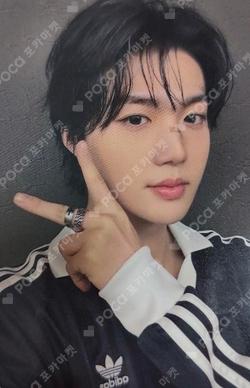 2025 TREASURE FAN CONCERT [SPECIAL MOMENT] IN JAPAN CD/DVD BOOTH YELLOW VER. DOYOUNG photocard image