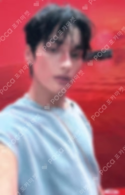 THE STAR CHAPTER: TOGETHER POP-UP STORE Photocard Holder HUENINGKAI photocard image