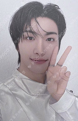ATEEZ 2025 WORLD TOUR [IN YOUR FANTASY] IN NORTH AMERICA FOOTBALL UNIFORM SEONGHWA photocard image