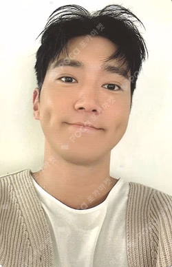 2024 SEASON'S GREETINGS RANDOM TRADING CARD